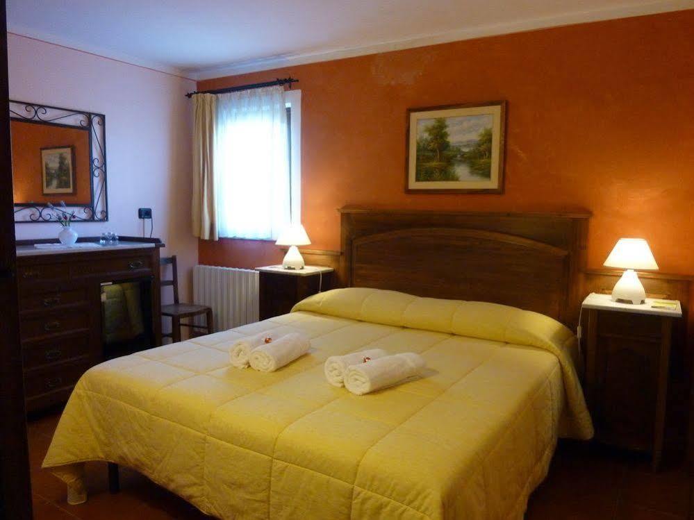 Casale Dei Gelsi Bed & Breakfast Castiglione In Teverina Luaran gambar